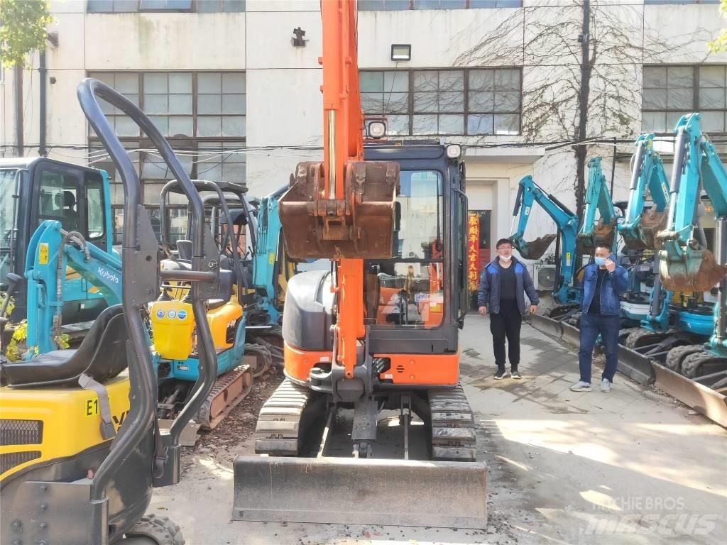 Hitachi ZX 30 U Minikaivukoneet < 7t