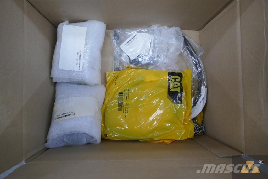 CAT 336-1161 Ohjaamot ja sisustat