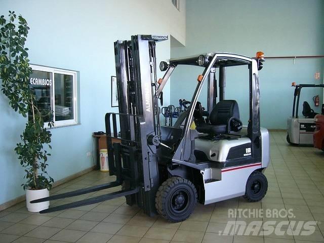 Nissan Y1D18 Dieseltrukit