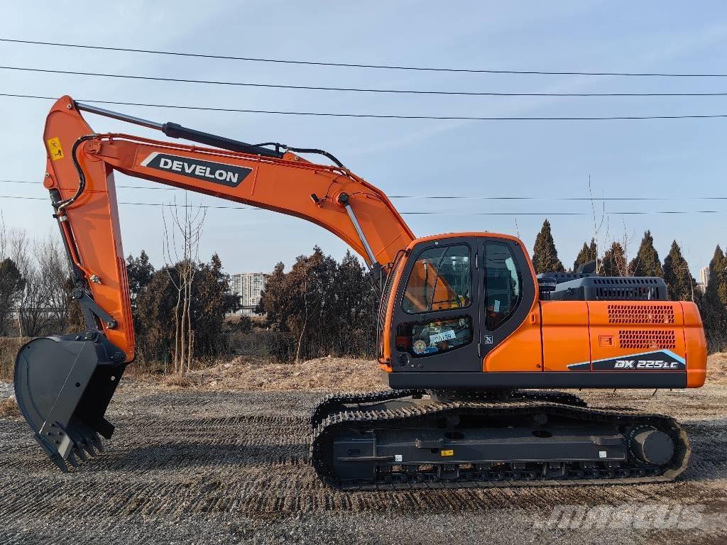 Doosan DX225 Telakaivukoneet