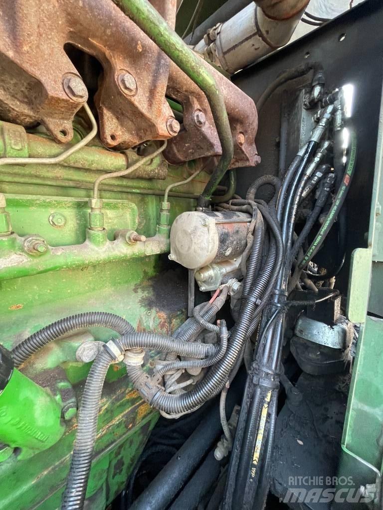 John Deere 1070E Harvesterit