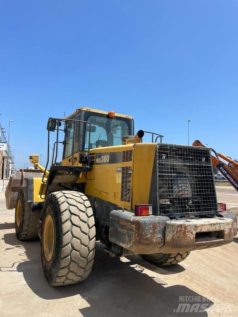 Komatsu WA 380 Pyöräkuormaajat