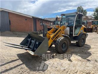 Liebherr L 504 Pienkuormaajat