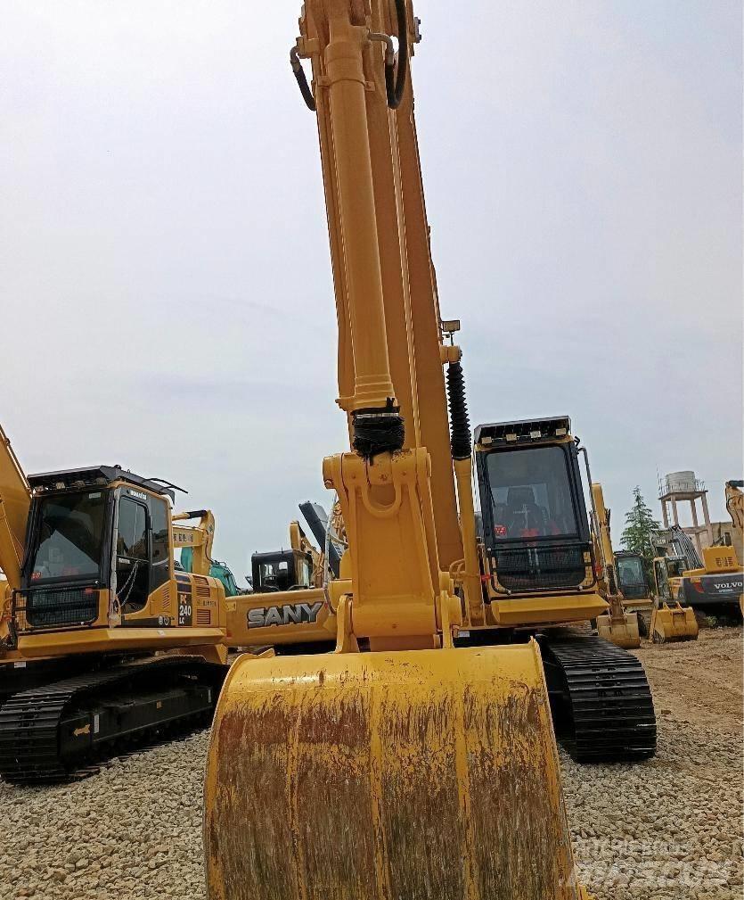 Komatsu PC 210 LC Telakaivukoneet