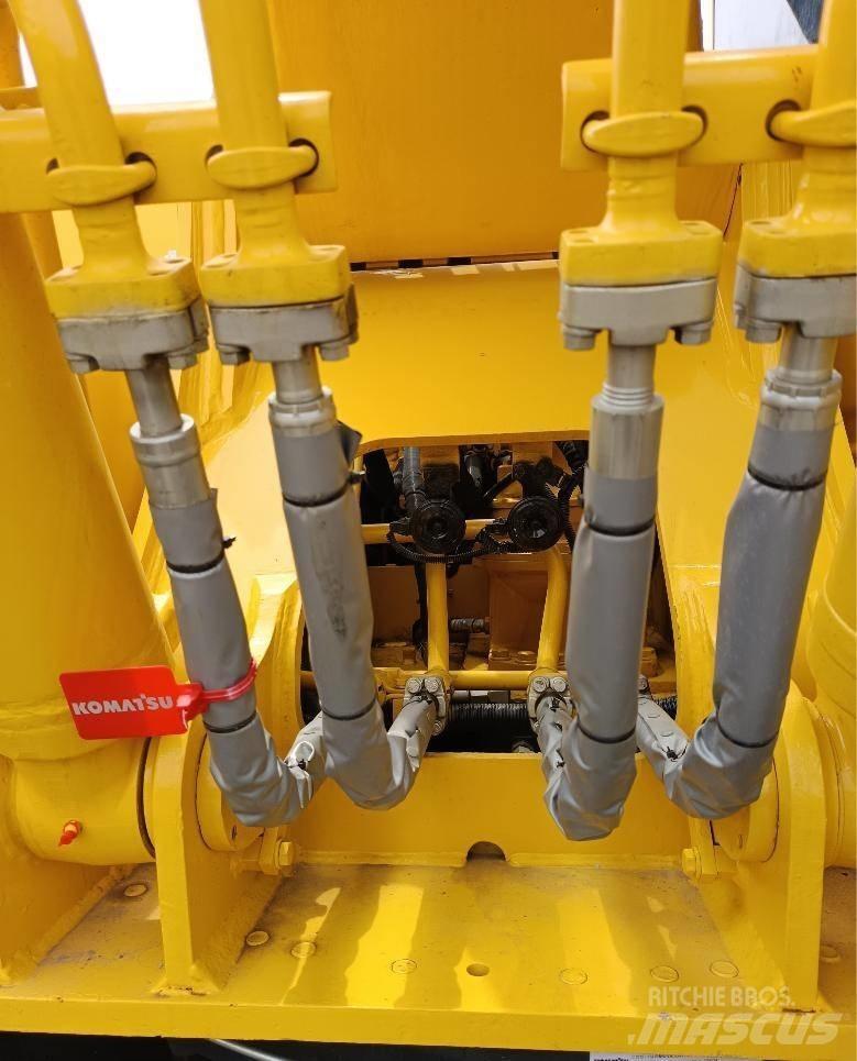 Komatsu PC 210 LC Telakaivukoneet