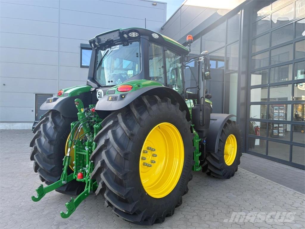 John Deere 6M155 Traktorit