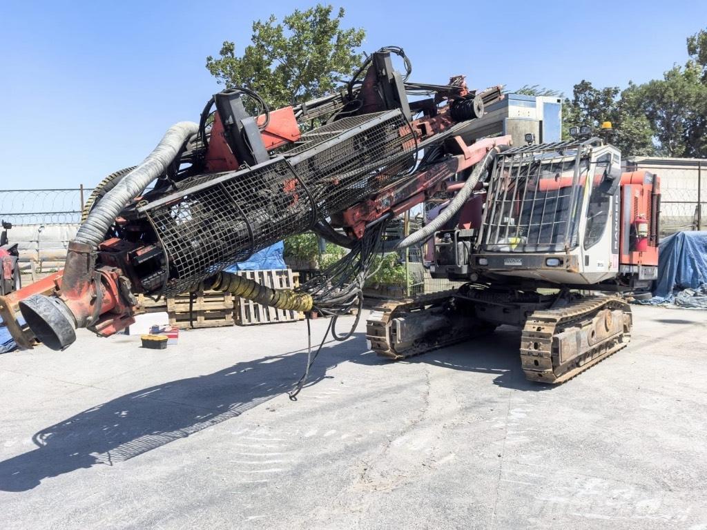 Sandvik DX 800 Avolouhintaporauslaitteet