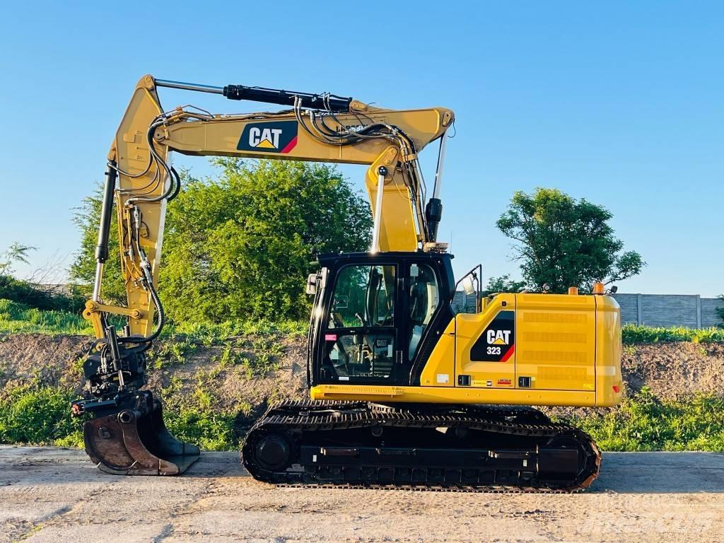 CAT 323 Telakaivukoneet
