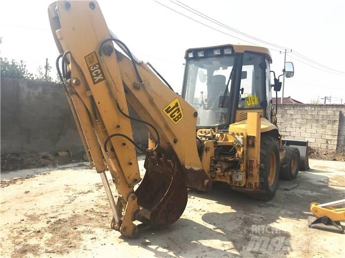 JCB 3 CX Kaivurikuormaajat