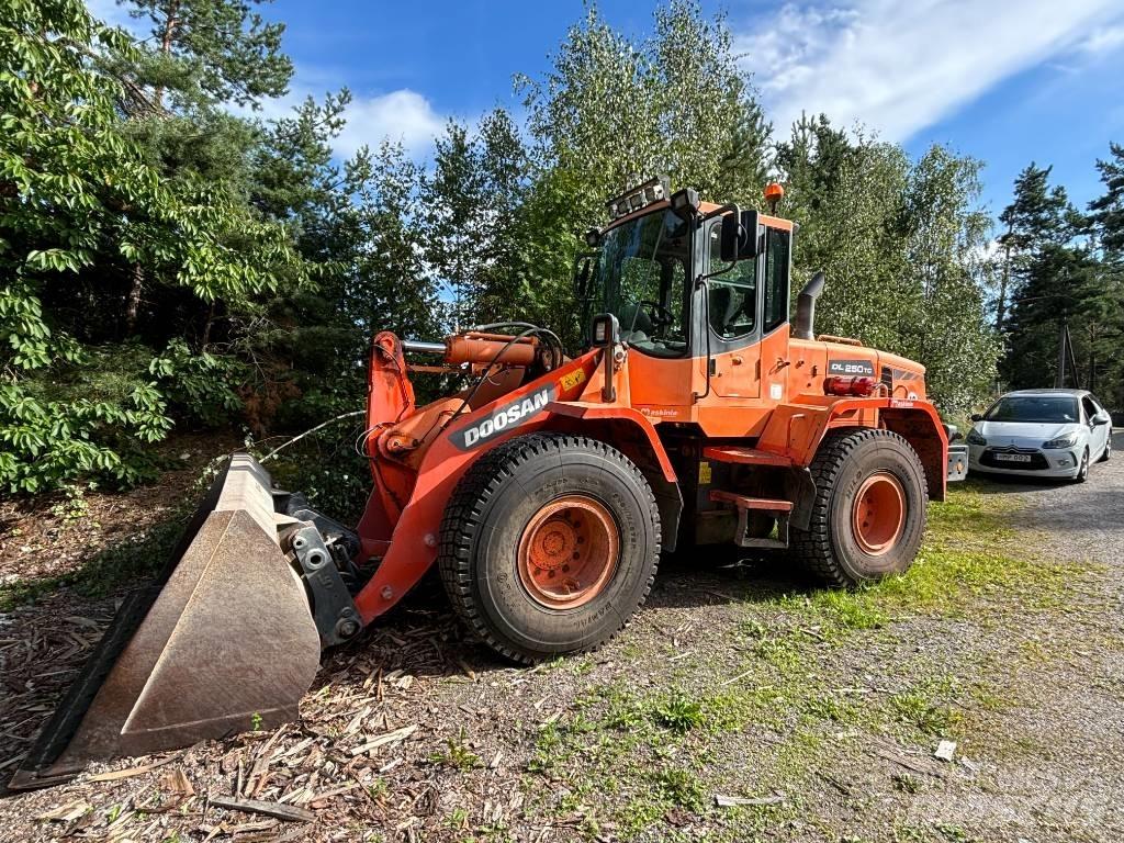 Doosan DL 250Z Pyöräkuormaajat