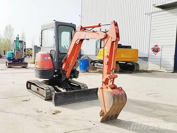 Hitachi ZX 30 Minikaivukoneet < 7t