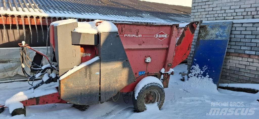 Kuhn Primor 3560 Paalinkäsittelykoneet