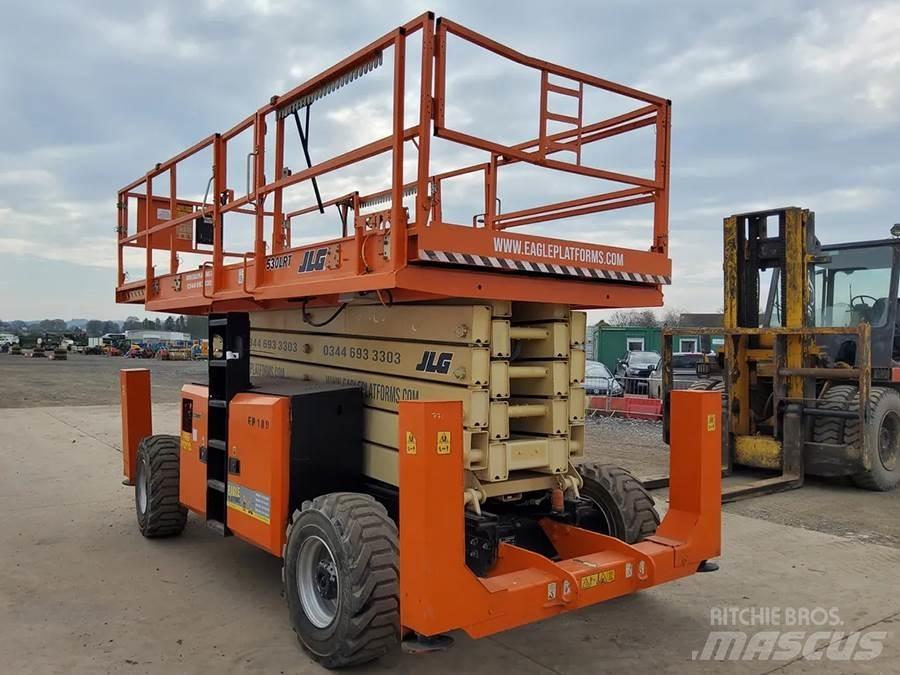 JLG 530LRT Saksilavat