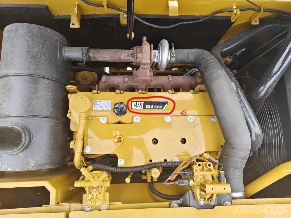 CAT 320 D Telakaivukoneet