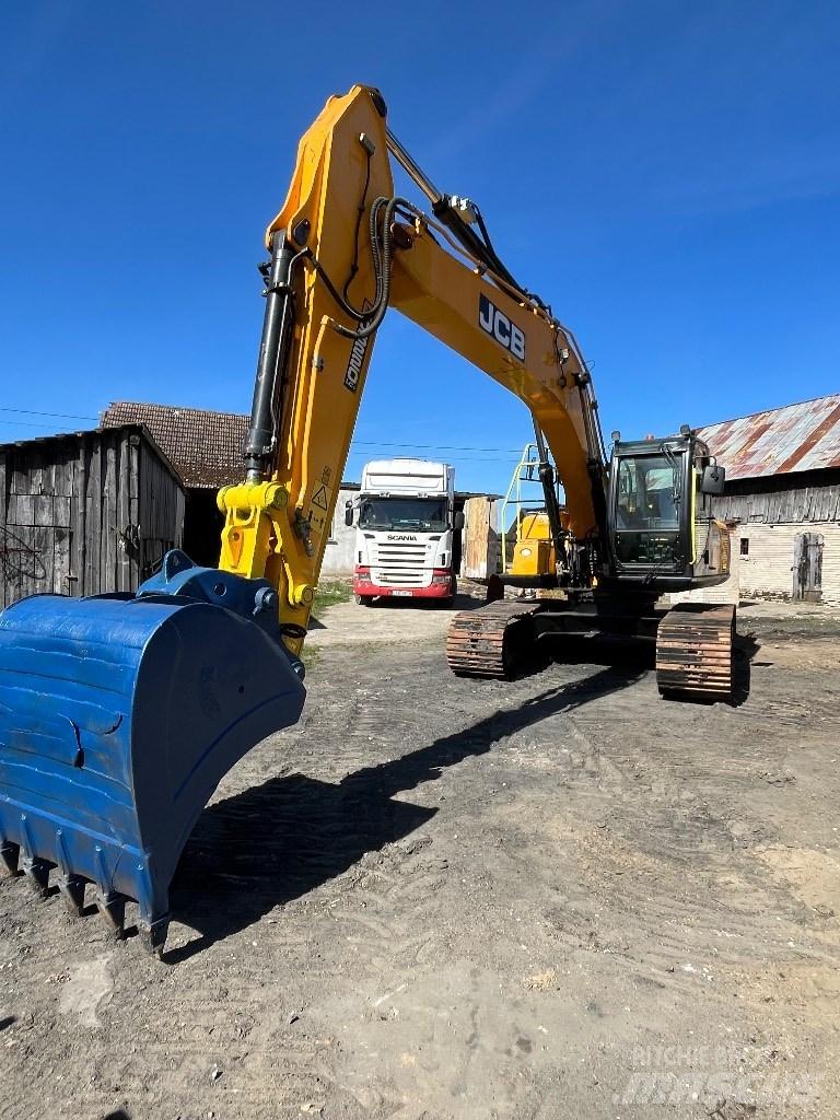 JCB JS 220 LC Telakaivukoneet