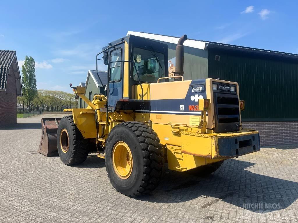 Komatsu WA 320-1 Pyöräkuormaajat