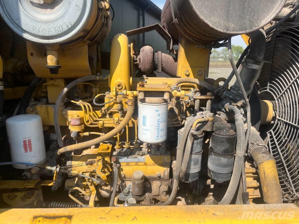 Komatsu WA 320-1 Pyöräkuormaajat