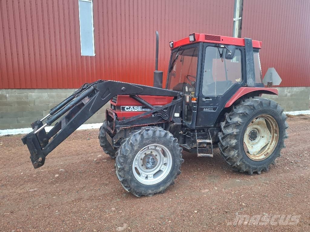Case IH 885 XL Traktorit