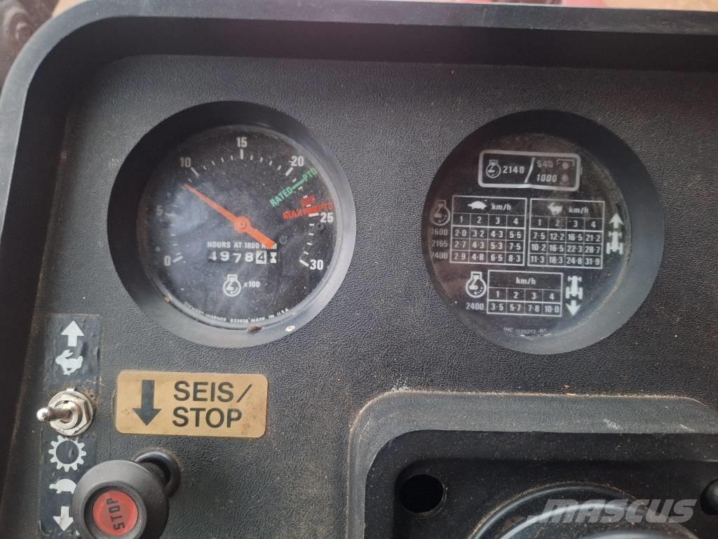 Case IH 885 XL Traktorit