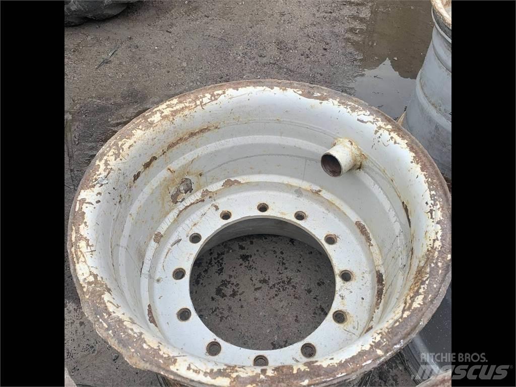 Gremo 1350 24x26,5 Renkaat ja vanteet