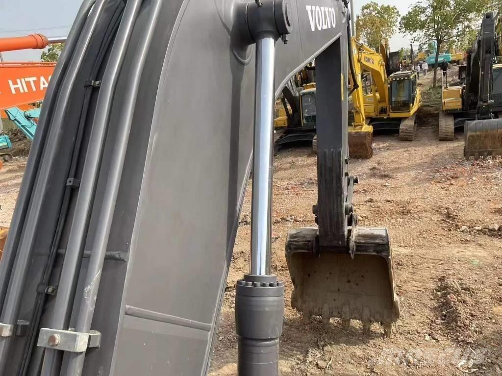 Volvo EC 250 D Telakaivukoneet