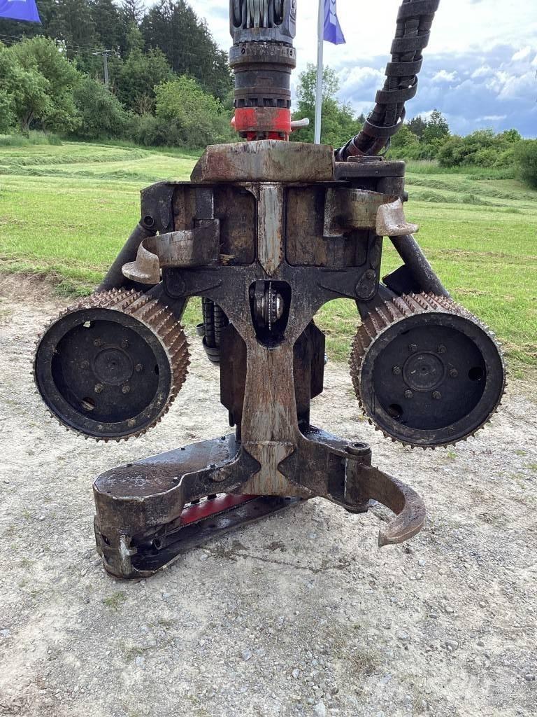 Komatsu S132 Karsintakoneet