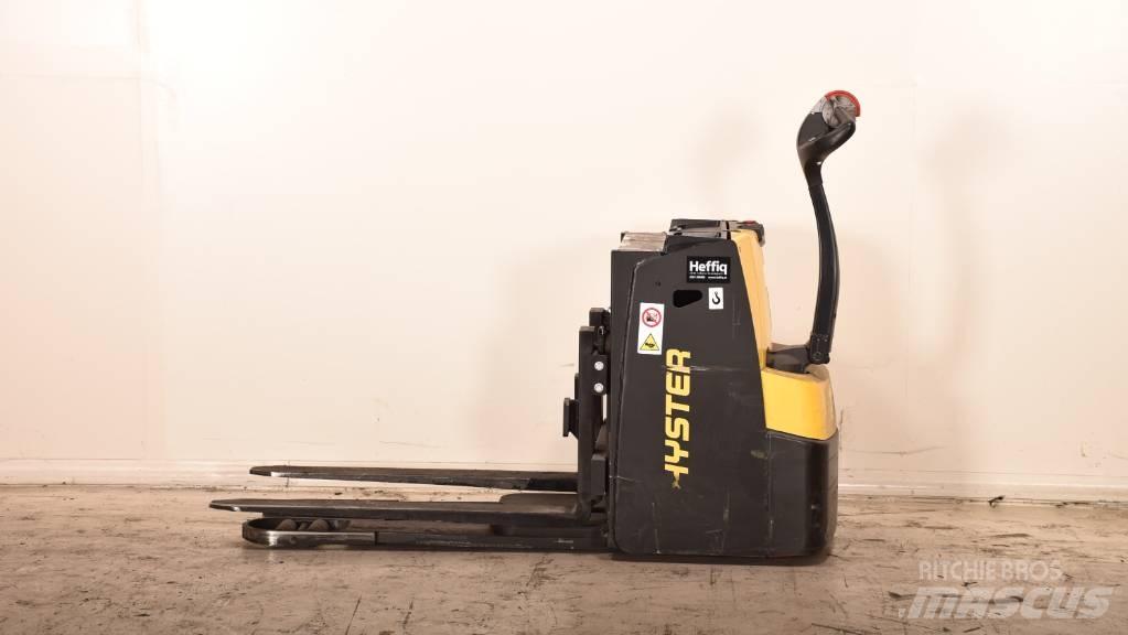 Hyster S2.4HBE Lavansiirtotrukit