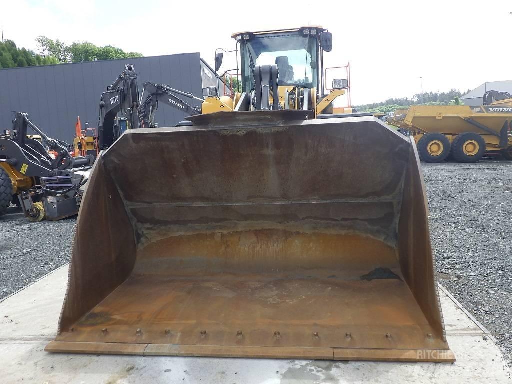 Volvo L 220 H Pyöräkuormaajat