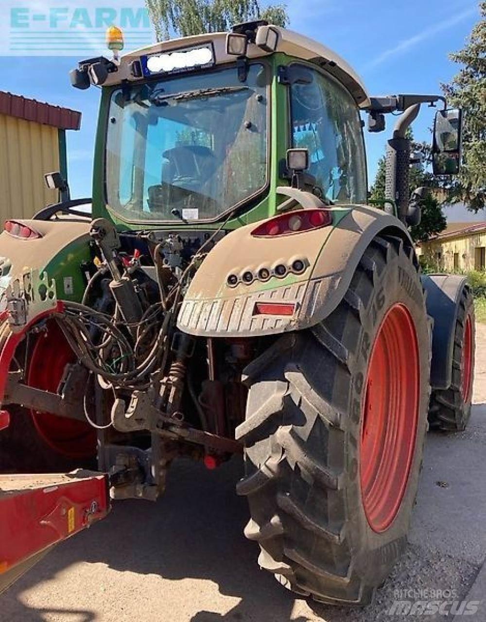Fendt 724 vario Traktorit