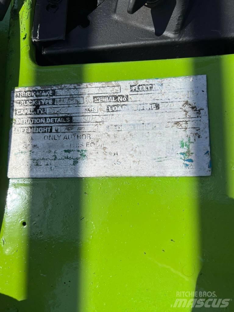 Clark DPN 25 N Dieseltrukit