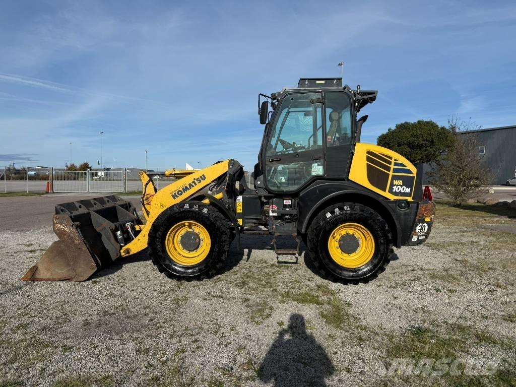 Komatsu WA 100M-7 Pyöräkuormaajat