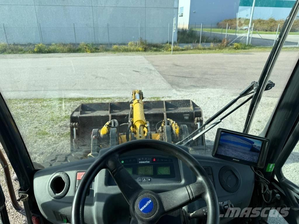Komatsu WA 100M-7 Pyöräkuormaajat