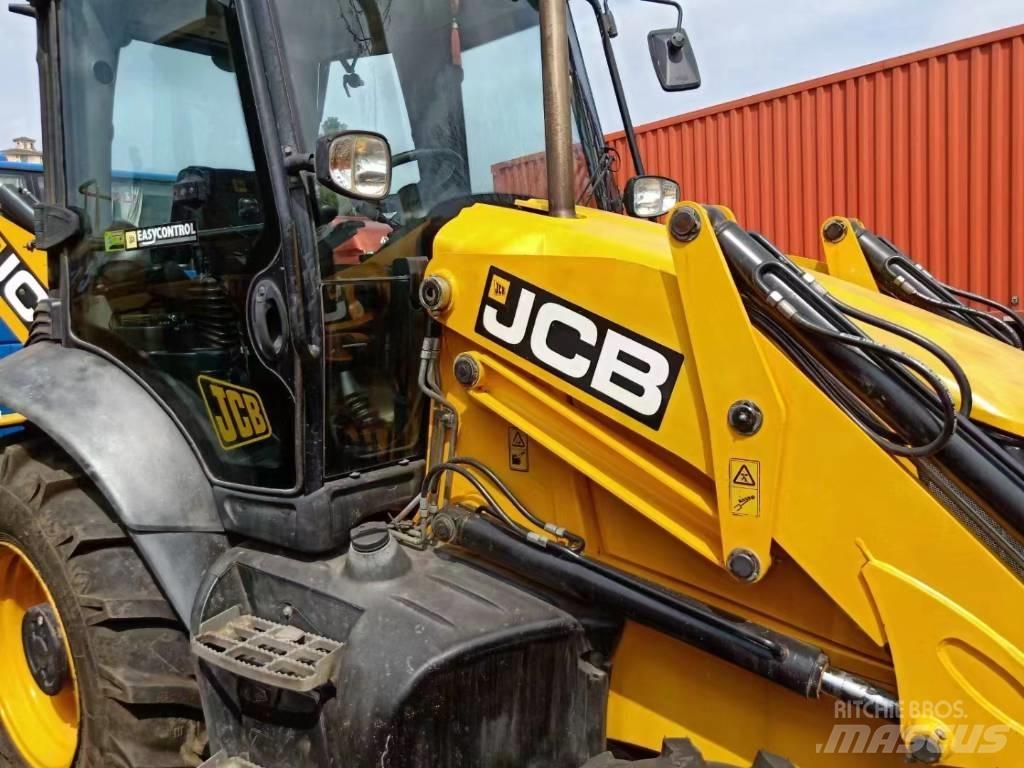 JCB 3 CX Kaivurikuormaajat