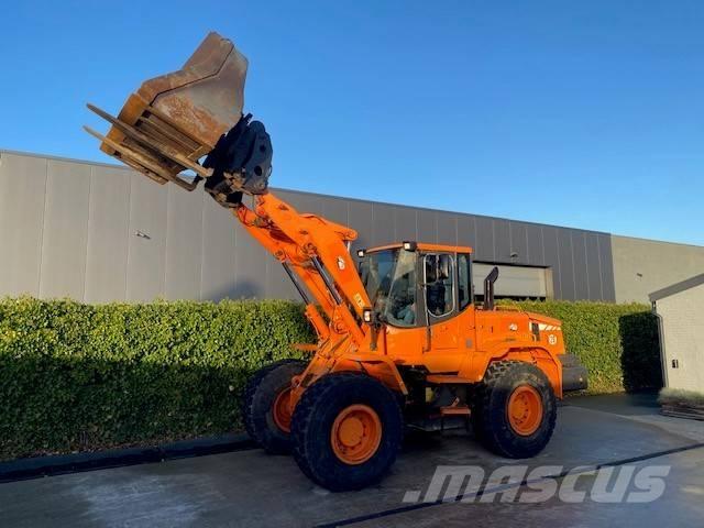 Doosan DL 200 Pyöräkuormaajat