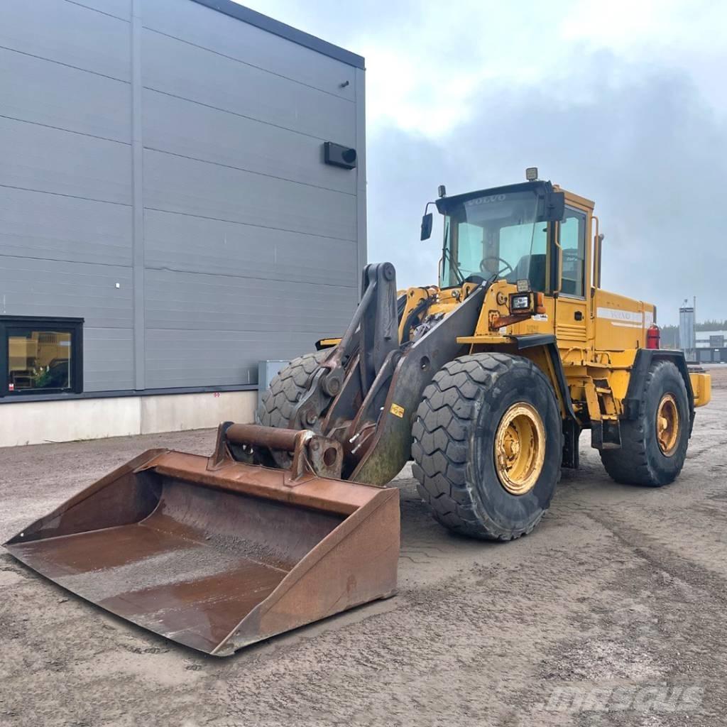 Volvo L 120 C Pyöräkuormaajat