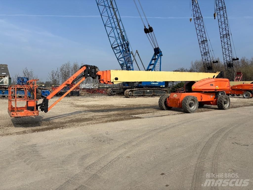 JLG 1350 SJP Teleskooppipuominostimet
