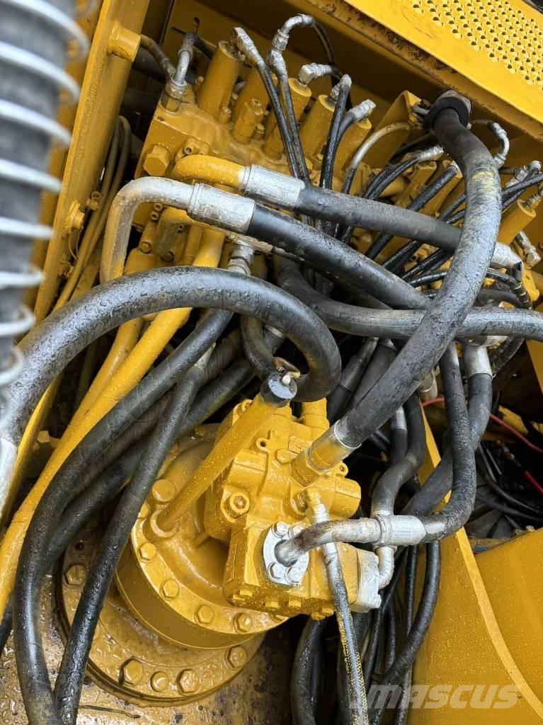 CAT 320 C Telakaivukoneet