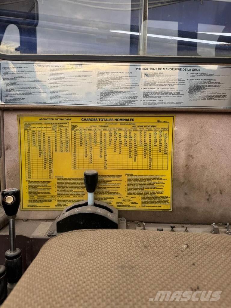 Tadano AR 300E Nosturiautot