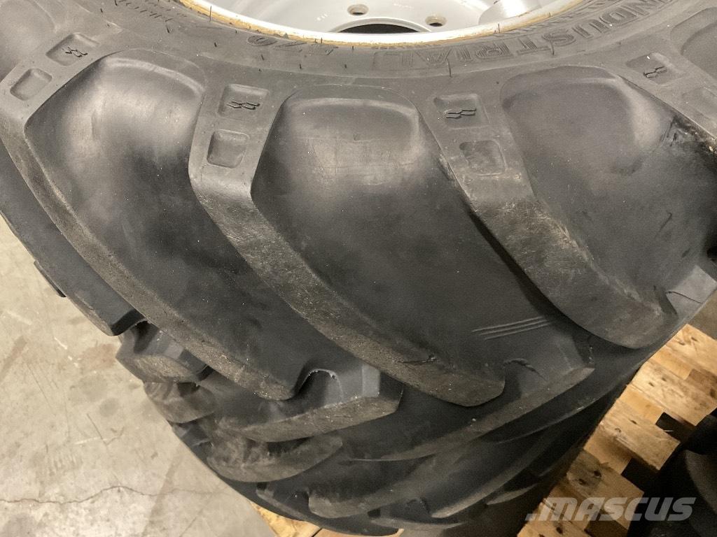 Alliance 425/55R-17 Renkaat ja vanteet