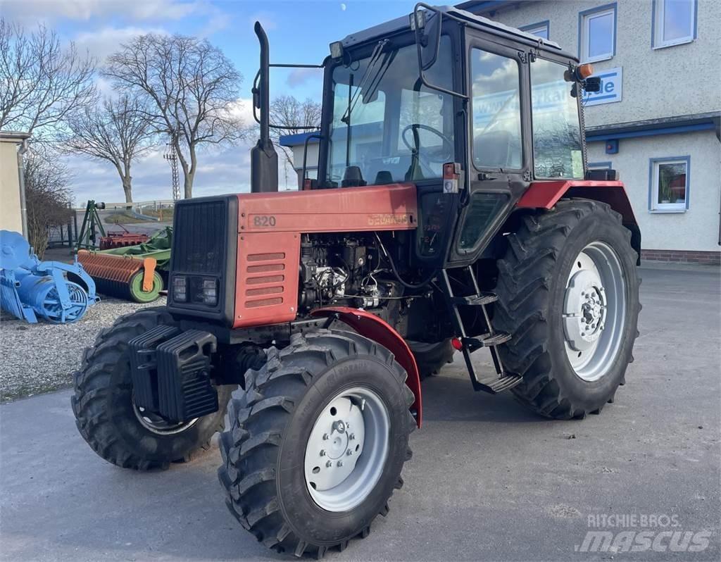 Belarus MTS 820 Traktorit