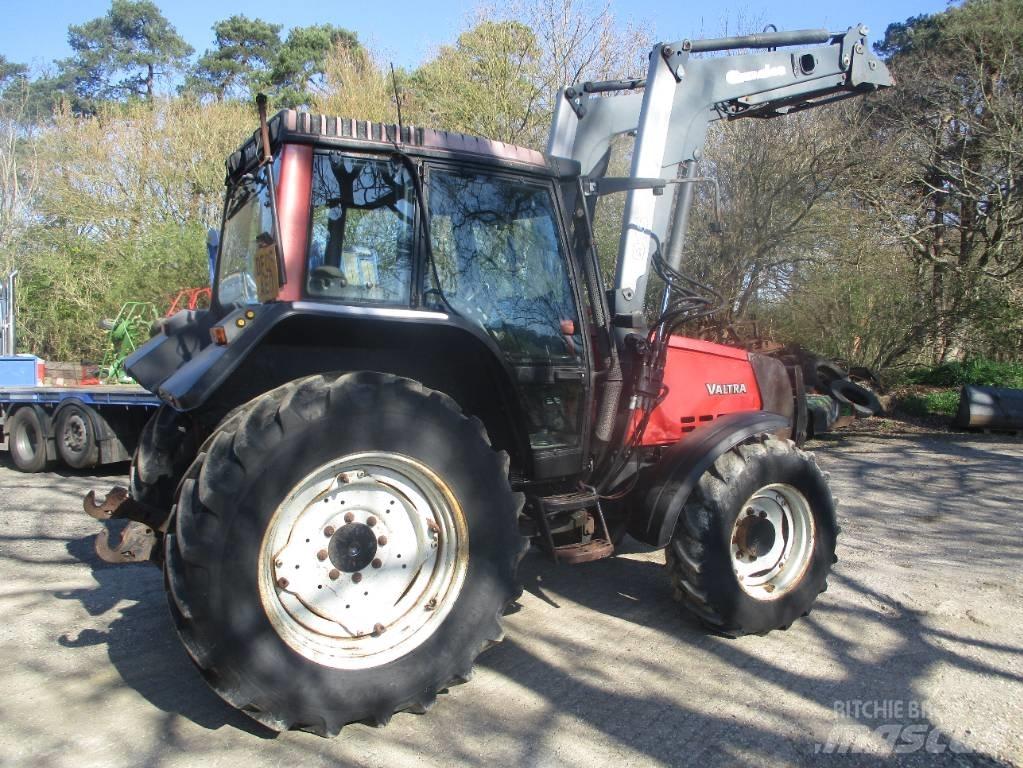 Valtra 6350 Traktorit