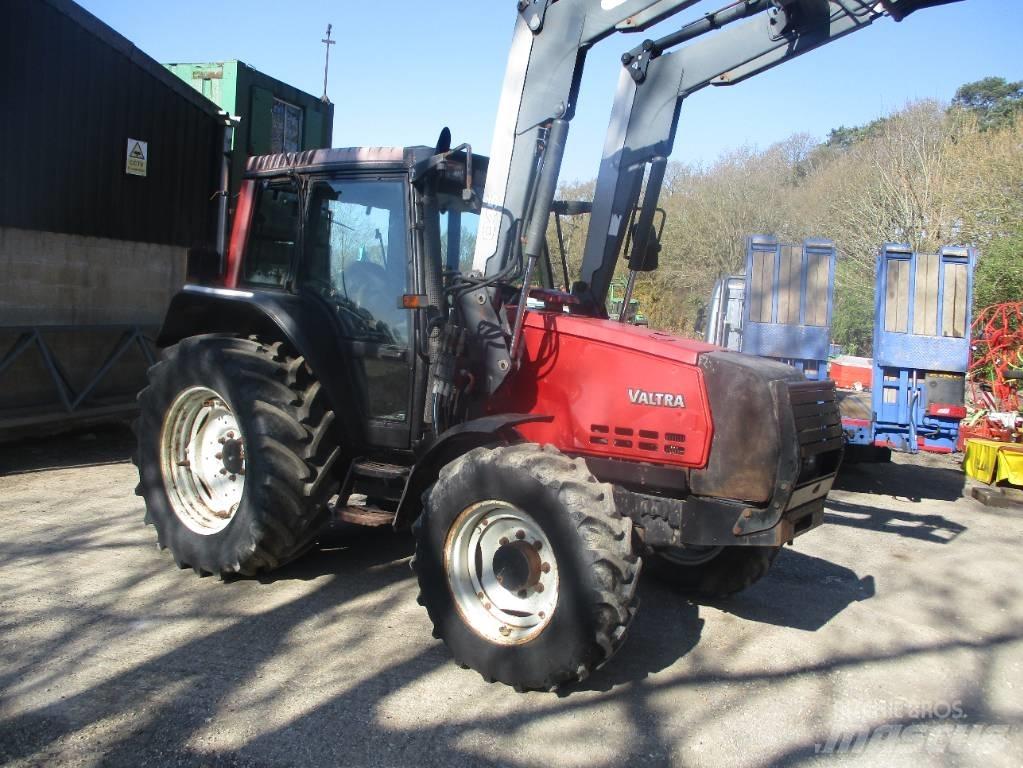 Valtra 6350 Traktorit