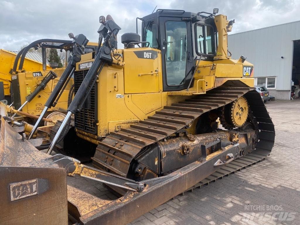 CAT D 6 T LGP Telaketjupuskutraktorit