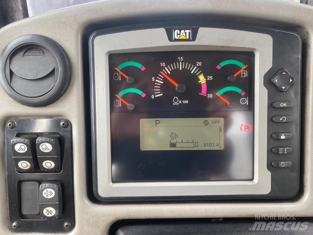 CAT D 6 T LGP Telaketjupuskutraktorit