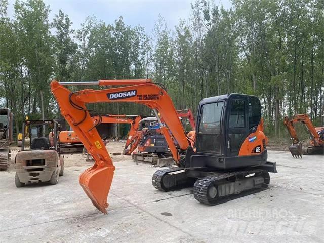 Doosan DX60 Minikaivukoneet < 7t
