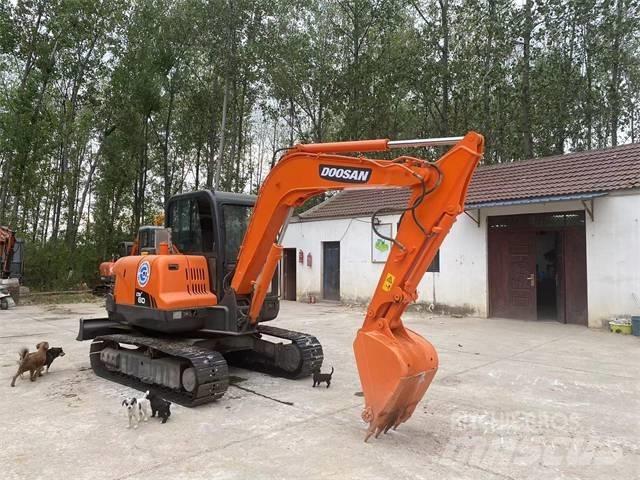 Doosan DX60 Minikaivukoneet < 7t