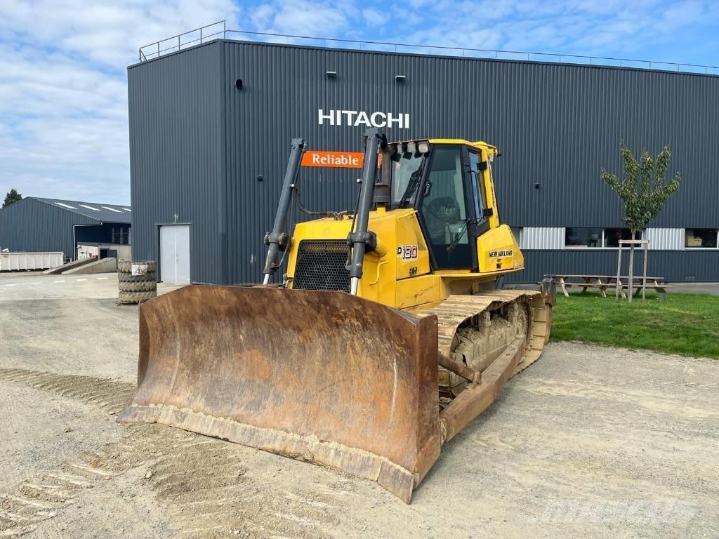 New Holland D180 Telaketjupuskutraktorit