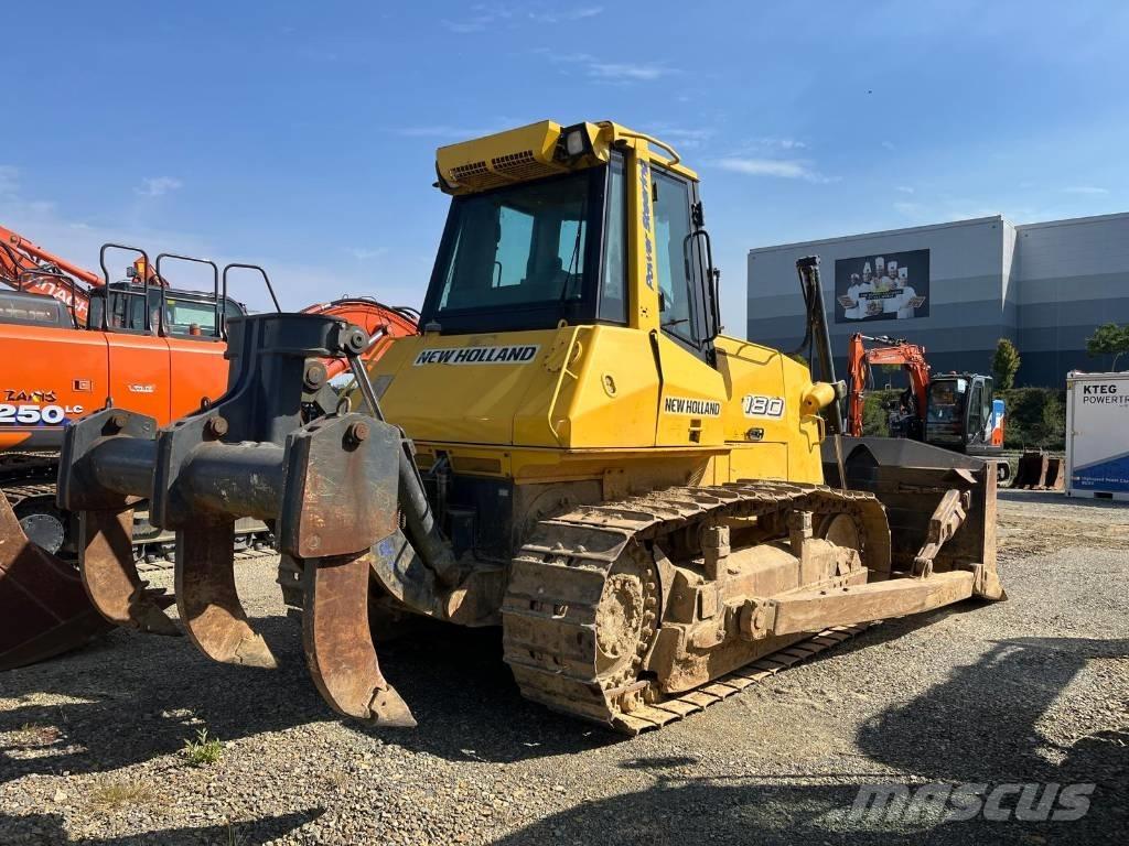 New Holland D180 Telaketjupuskutraktorit