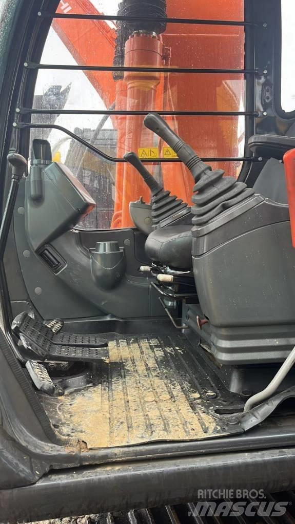 Hitachi ZX120 Telakaivukoneet