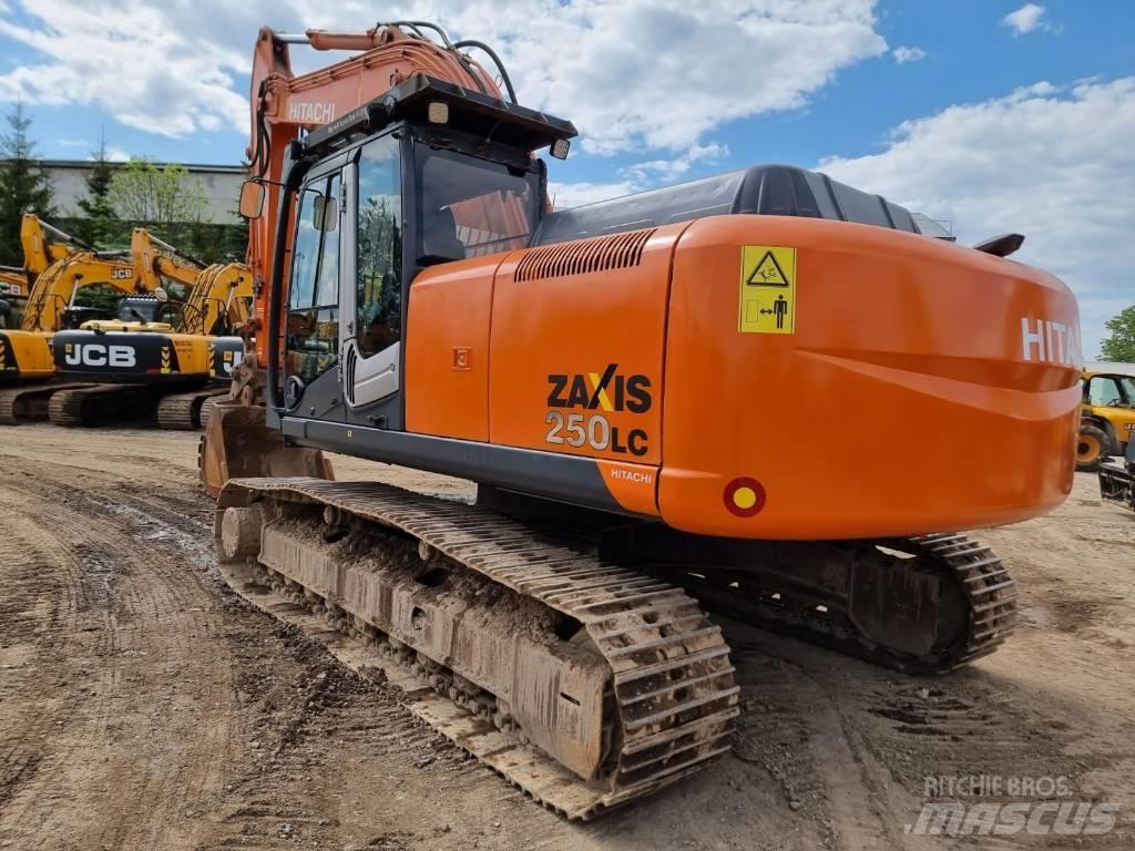 Hitachi ZX 250 LC-3 Telakaivukoneet
